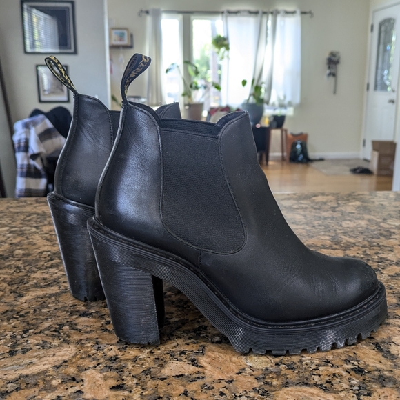 Dr. Martens Shoes - Dr Marten Hurston Women's Leather Heeled Chelsea Boots